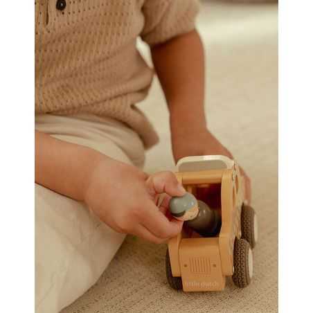 Taxi en bois